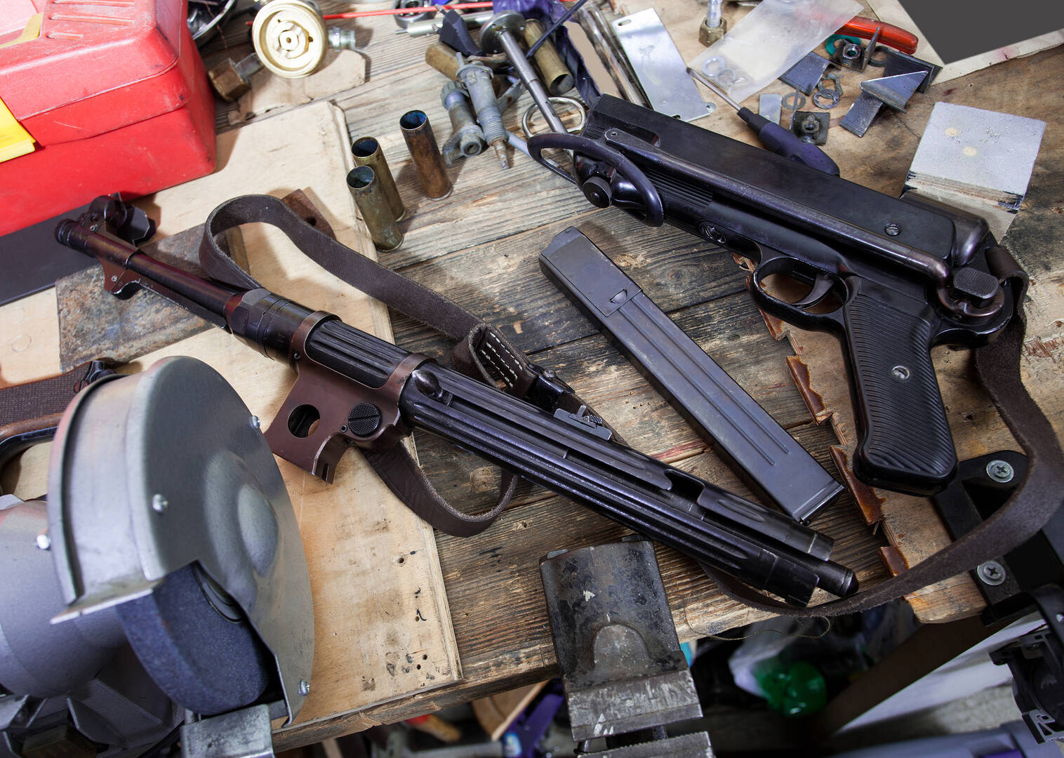 2 J's Pawn & Gun